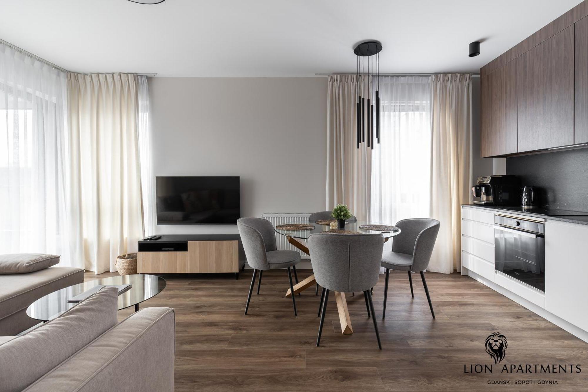 Scala City Center Premium Apartments With Parking By Lion Apartments グダニスク エクステリア 写真